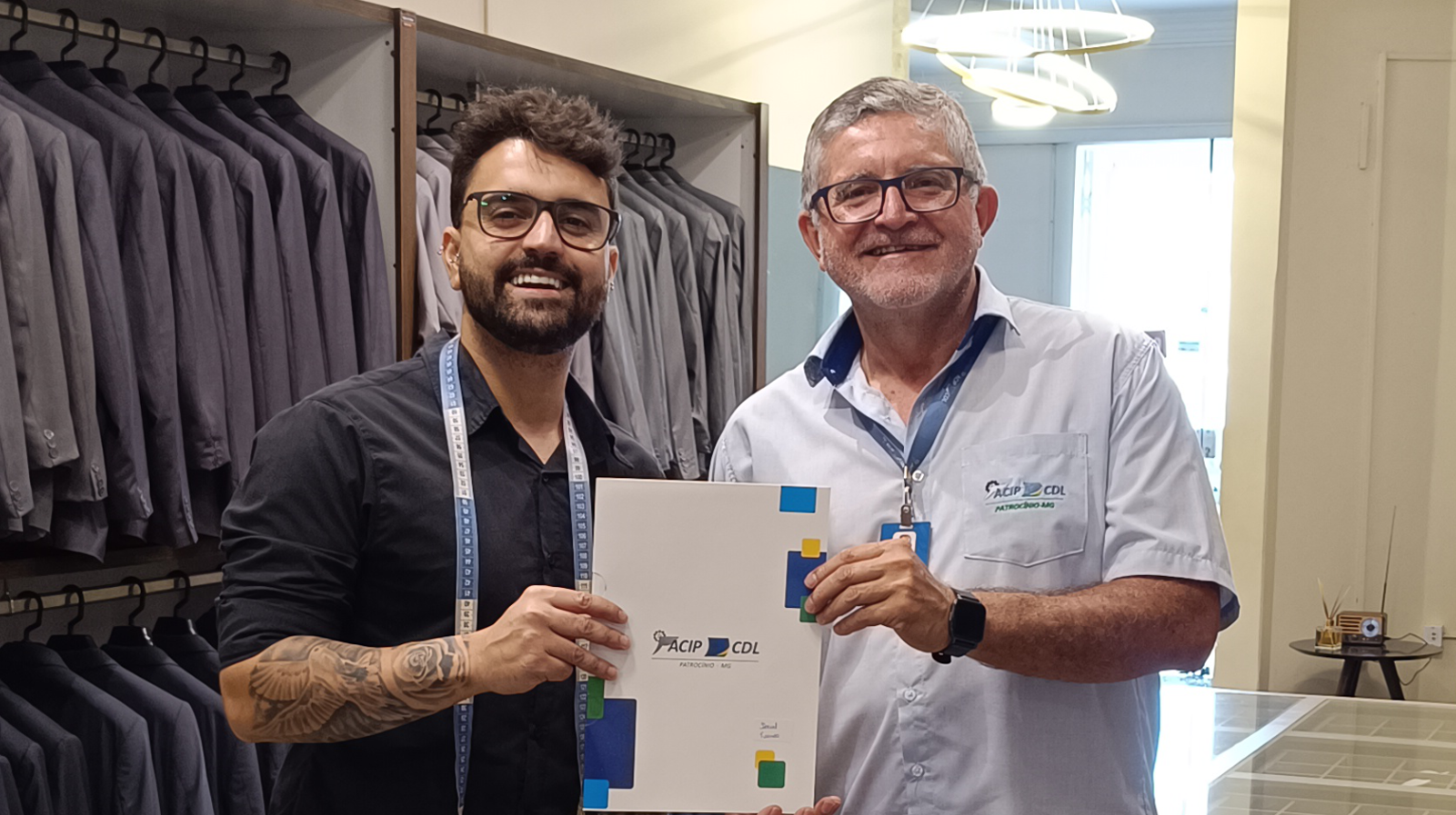 Empresa Social Ternos agora é associada das ACIP/CDL 