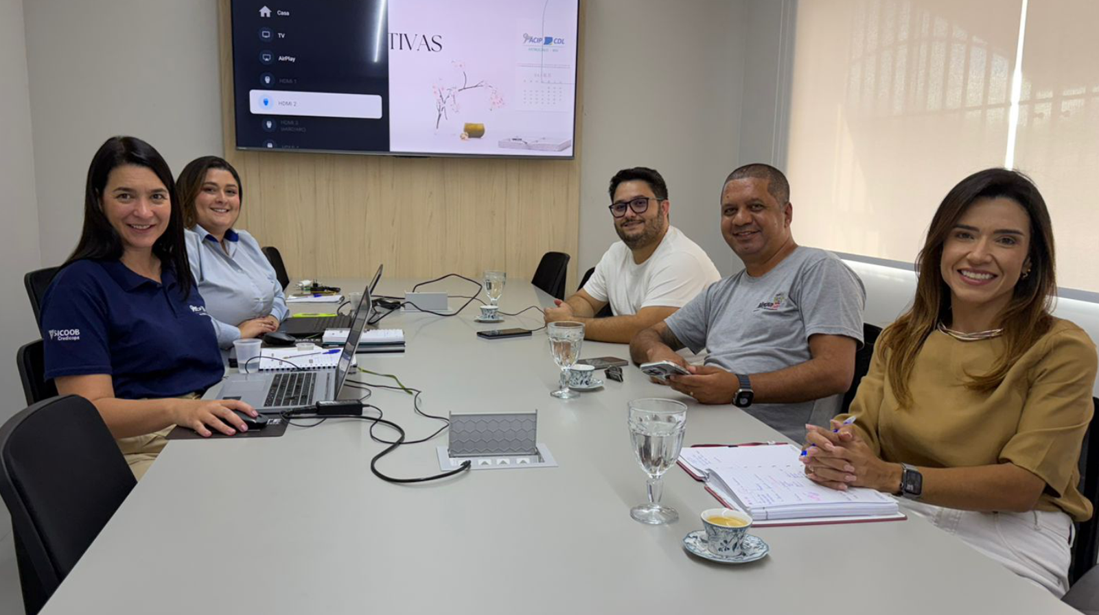 Diretores das ACIP/CDL alinham estratégias para campanhas de valorização do comércio local