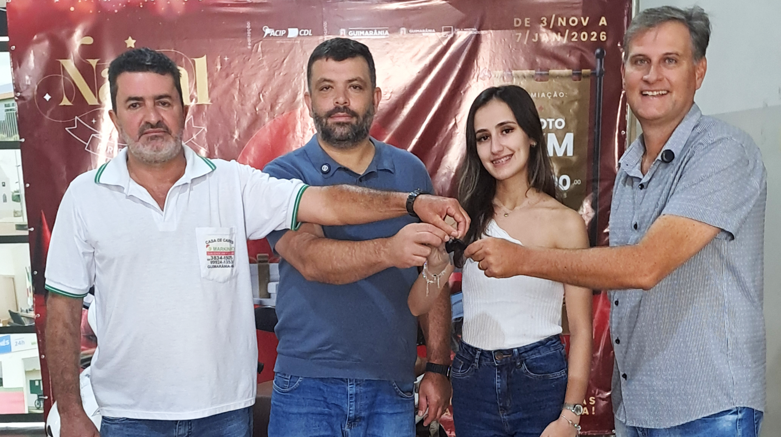 ACIP/CDL realizam entrega de moto 0 km do Natal Premiado em Guimarânia