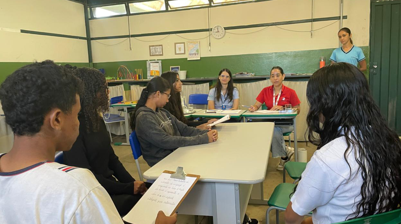 Simulação de entrevistas aproxima alunos da Escola Dalva Stela do mercado de trabalho com participação das ACIP/CDL